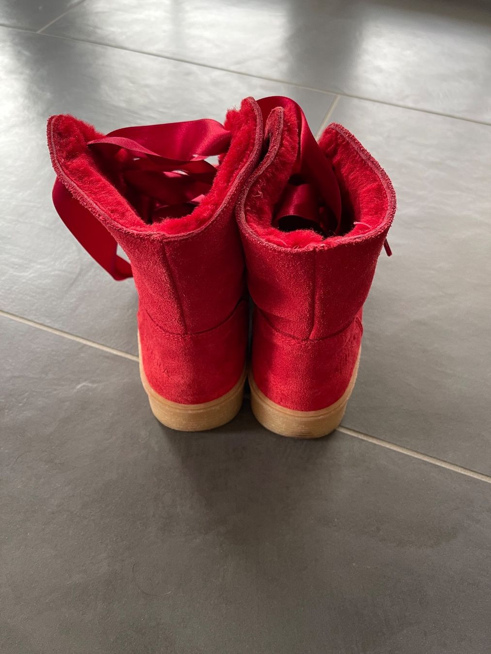 Scarpe da donna: Kuschelige Winterstiefelchen 37 – Usato da Ettingen venduto da cla_526w 1