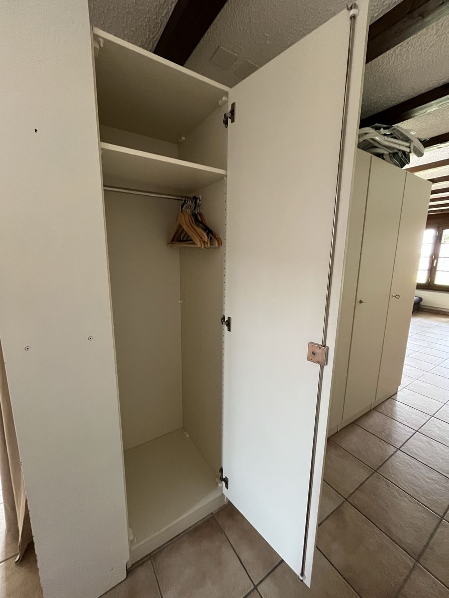 Schränke: Schrank weiss (Grächen VS) – Gebraucht aus Oberrohrdorf von steffistamm 1