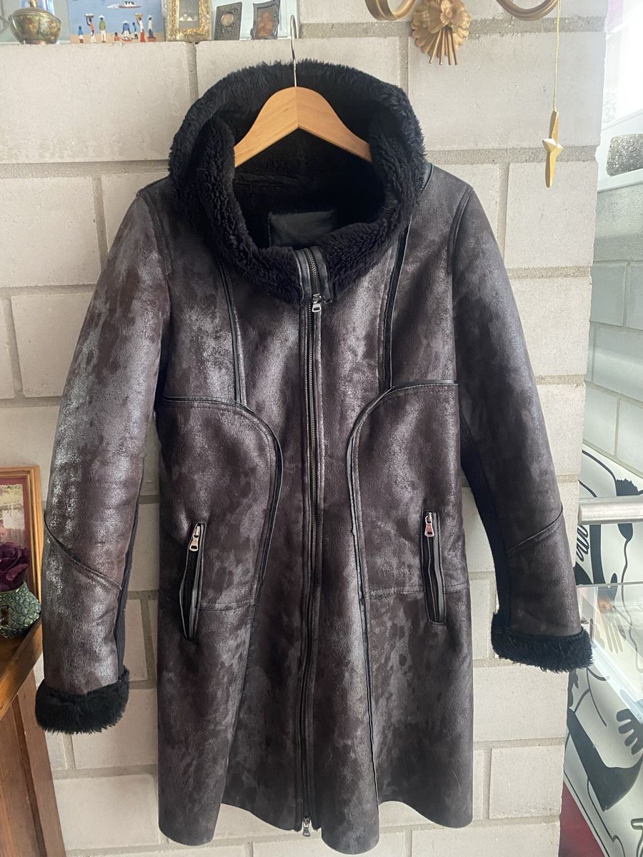 Cappotti: Manteau shearling taille S – Usato da St-Blaise venduto da Zaza.of.marseille