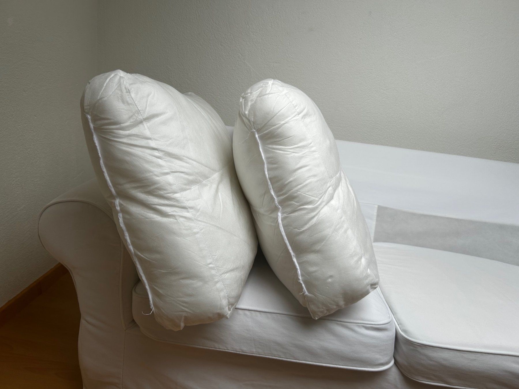 Ikea Divani: Ikea Sofa Erktop Weiss – Usato da Edlibach venduto da cmv_bw5k 9