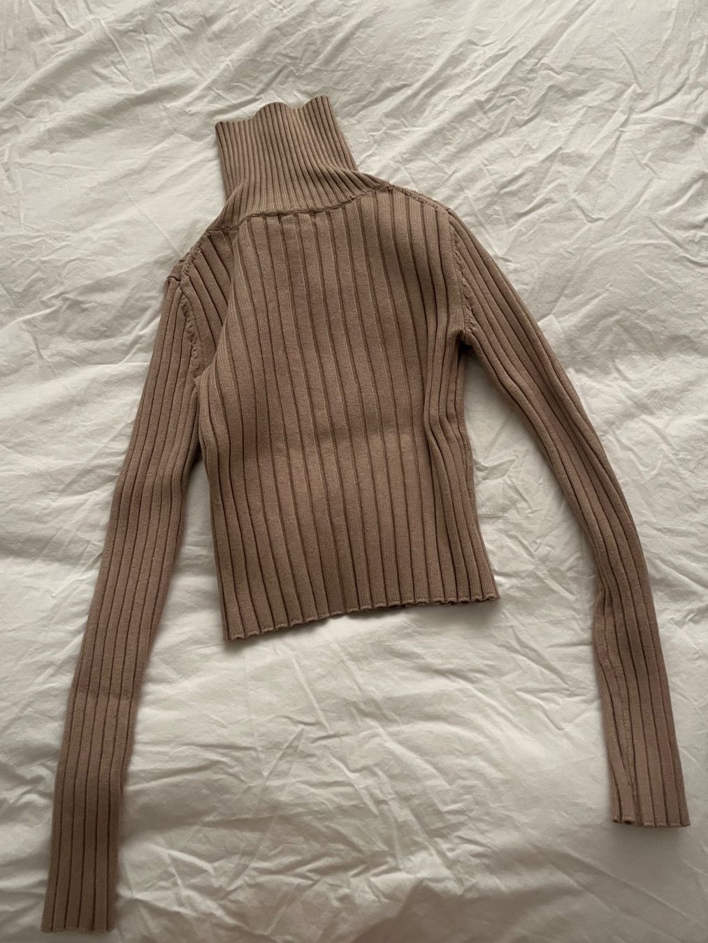 Weekday Pullover & Sweatshirts: Weekday cardigan – Gebraucht aus Zollikon von Vivien_6 1