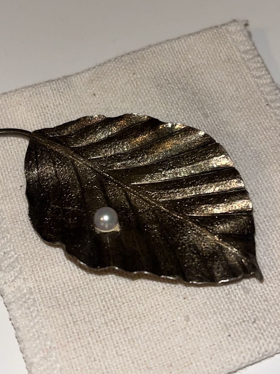 Spille & Fermagli: Vintage Brosche 925 Silber vergoldet mit Perle – Usato da Thalheim venduto da karmabis_