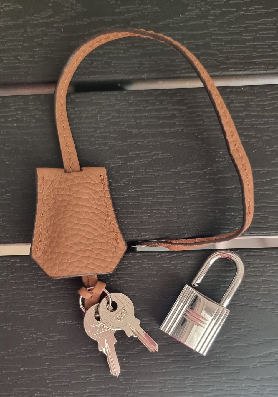 Borse da donna: Handtasche, einzigartiges Design, Top Zustand! – Nuovo (secondo la descrizione) da Goldau venduto da E_Moon 7