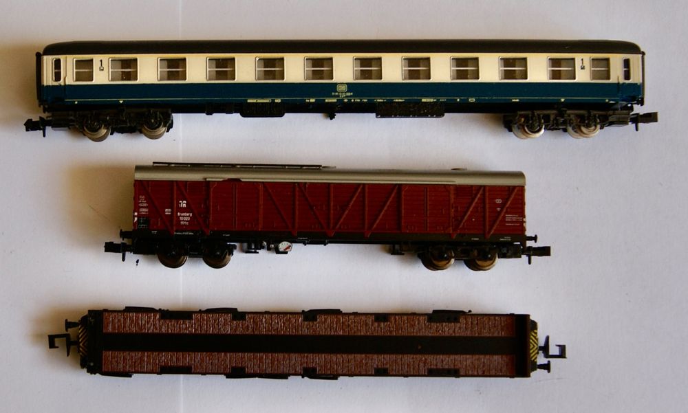 LOT DE 5 Wagons NEUFS Couverts et minerais - échelle HO EUR 49,00