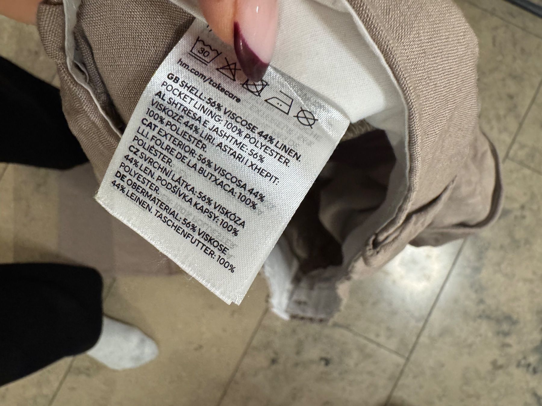 Pantalons: Stoffhose weit geschnitten – D'occasion à Muttenz par veroo8 3
