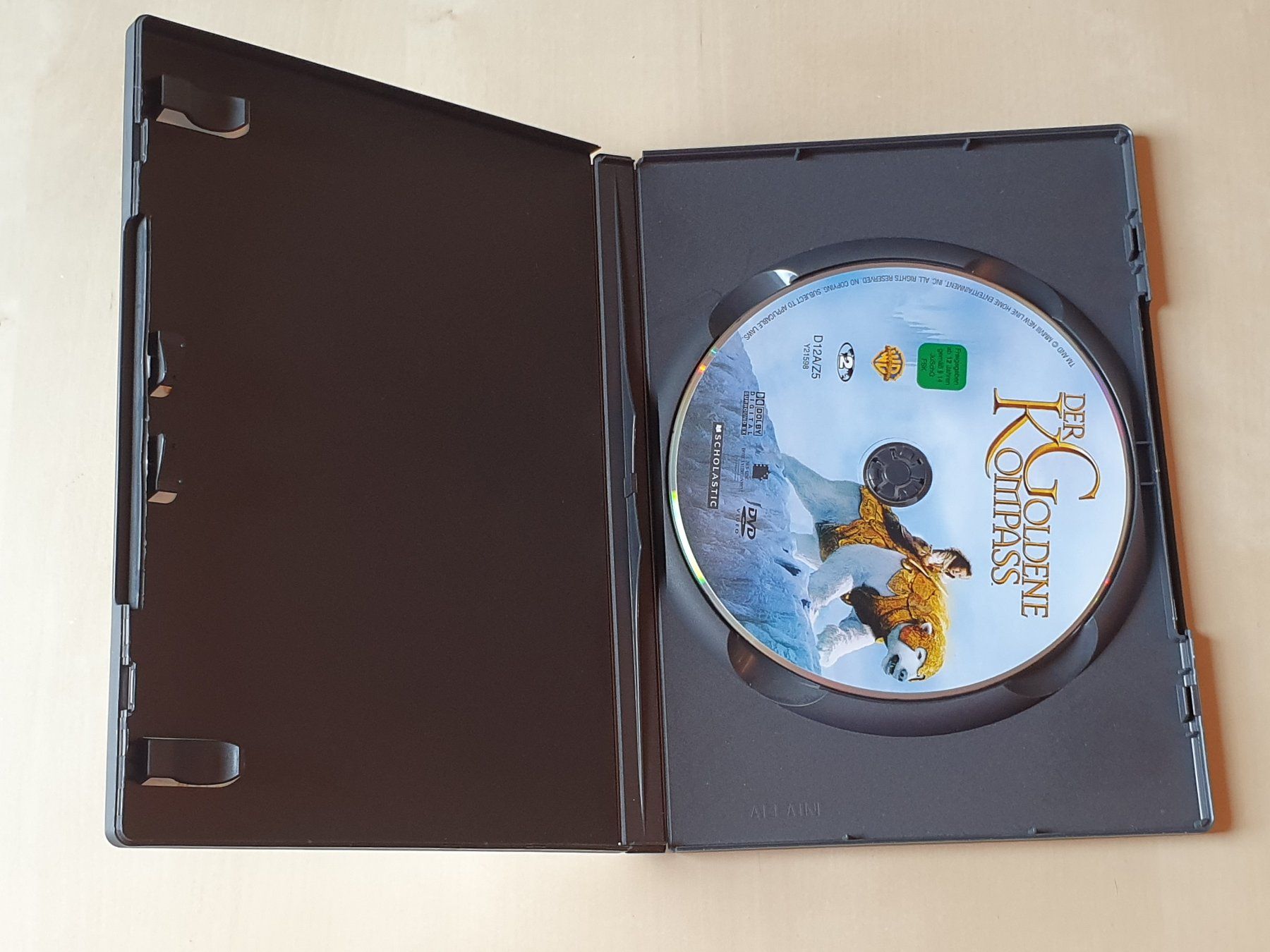 Tous les DVDs: Der goldene Kompass – D'occasion à Stansstad par collectorsshop 2