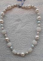 Collier weiss