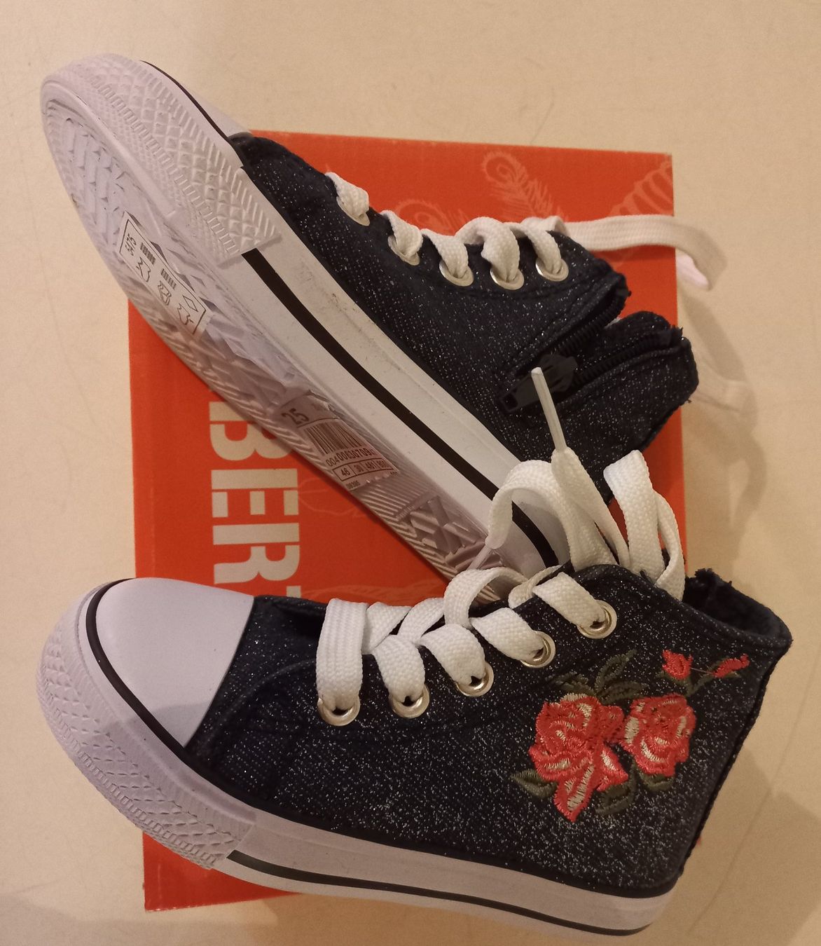 Schuhe für Mädchen: Schuhe – Neu und originalverpackt aus Basel von zaa_7ft5 1