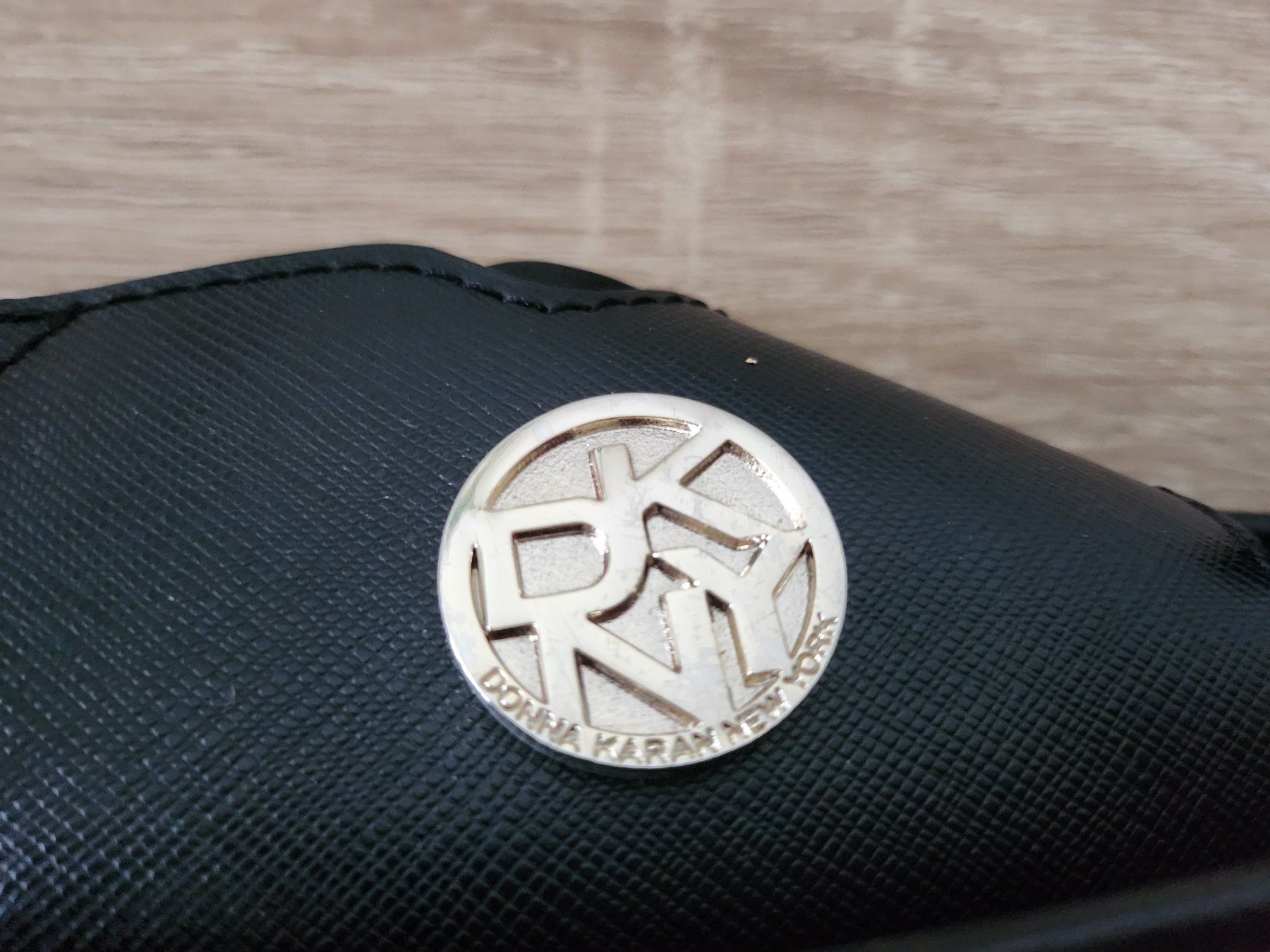 DKNY Taschen für Damen: Dkny Tasche – Gebraucht aus Kefikon TG von Livline 3