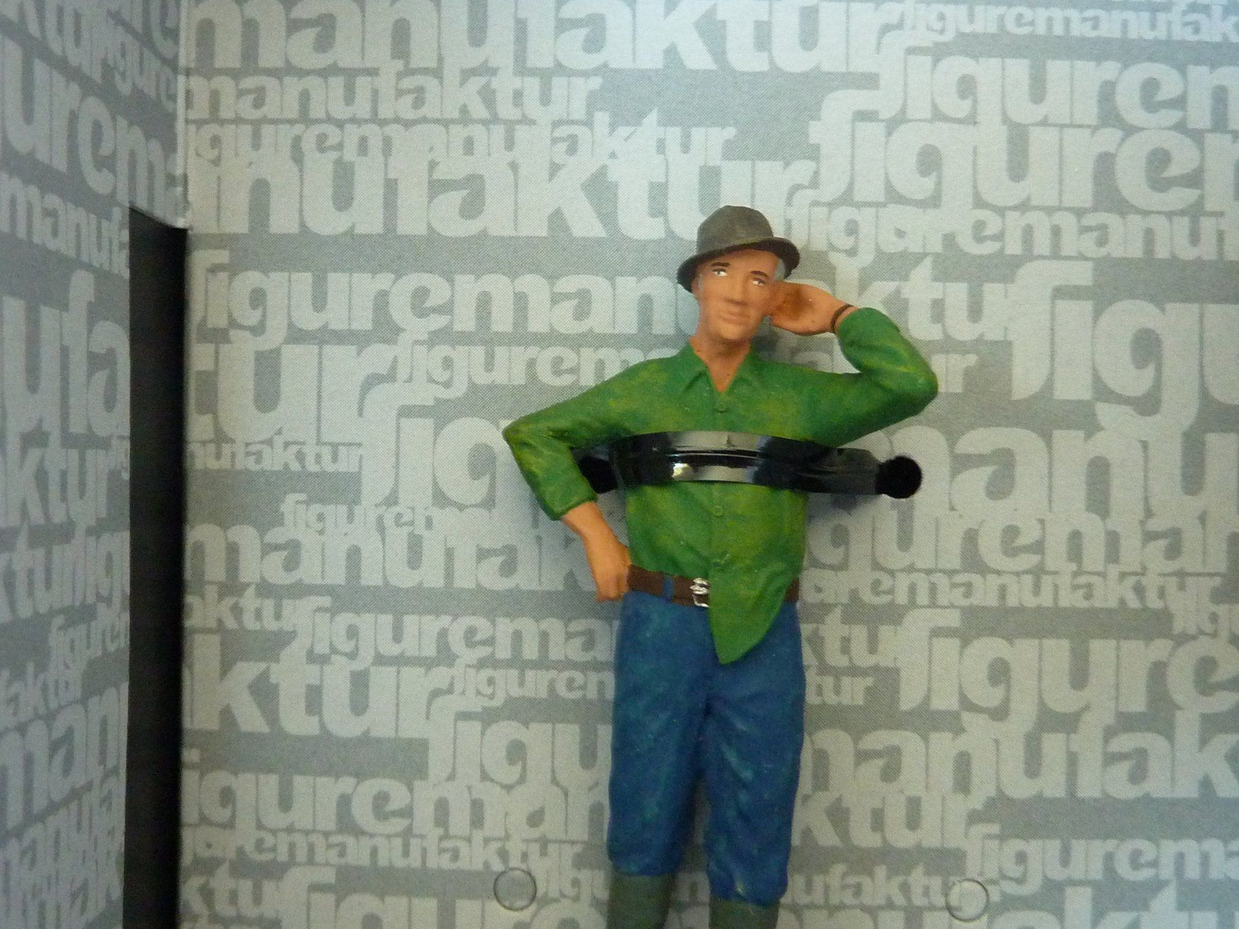 Modellini d'auto: Figur Bauer 1:32 – Nuovo (secondo la descrizione) da Dürrenäsch venduto da modellautos4you 2