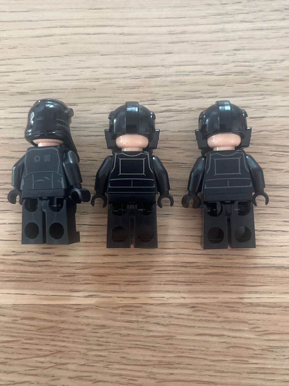 Lego Spielzeuge: Lego Star Wars Minifiguren TIE Piloten – Gebraucht aus Wimmis von Aluethi 1