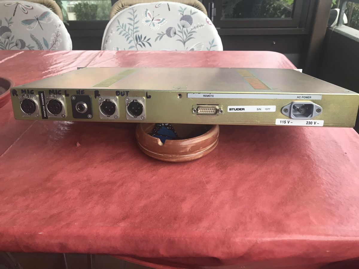 Studer Console di mixaggio: Studer 900 Dual Mic – Usato da Rümlang venduto da Audiotaper 1