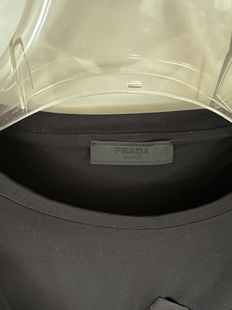 Prada T-shirt: Prada T-Shirt – Nuovo e nell'imballaggio originale da Zürich venduto da SisterCarrie 2