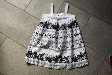 Mädchen Kleid gr. 128 (8 J.) Mixtillo