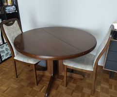 Girsberger Tisch mit 4 Stühle