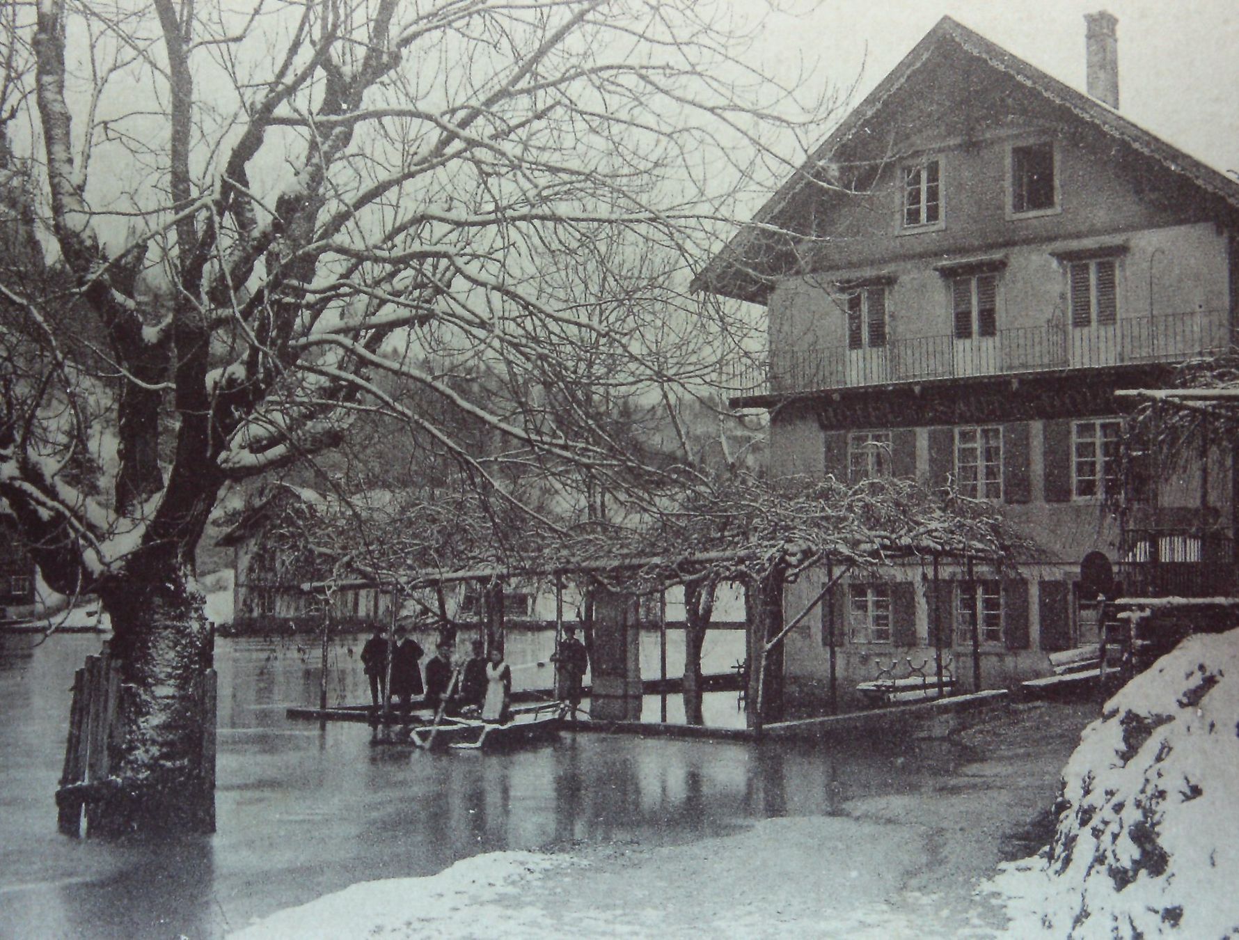 Cartoline postali: Le saut du Doubs – Usato da Le Locle venduto da Roger46