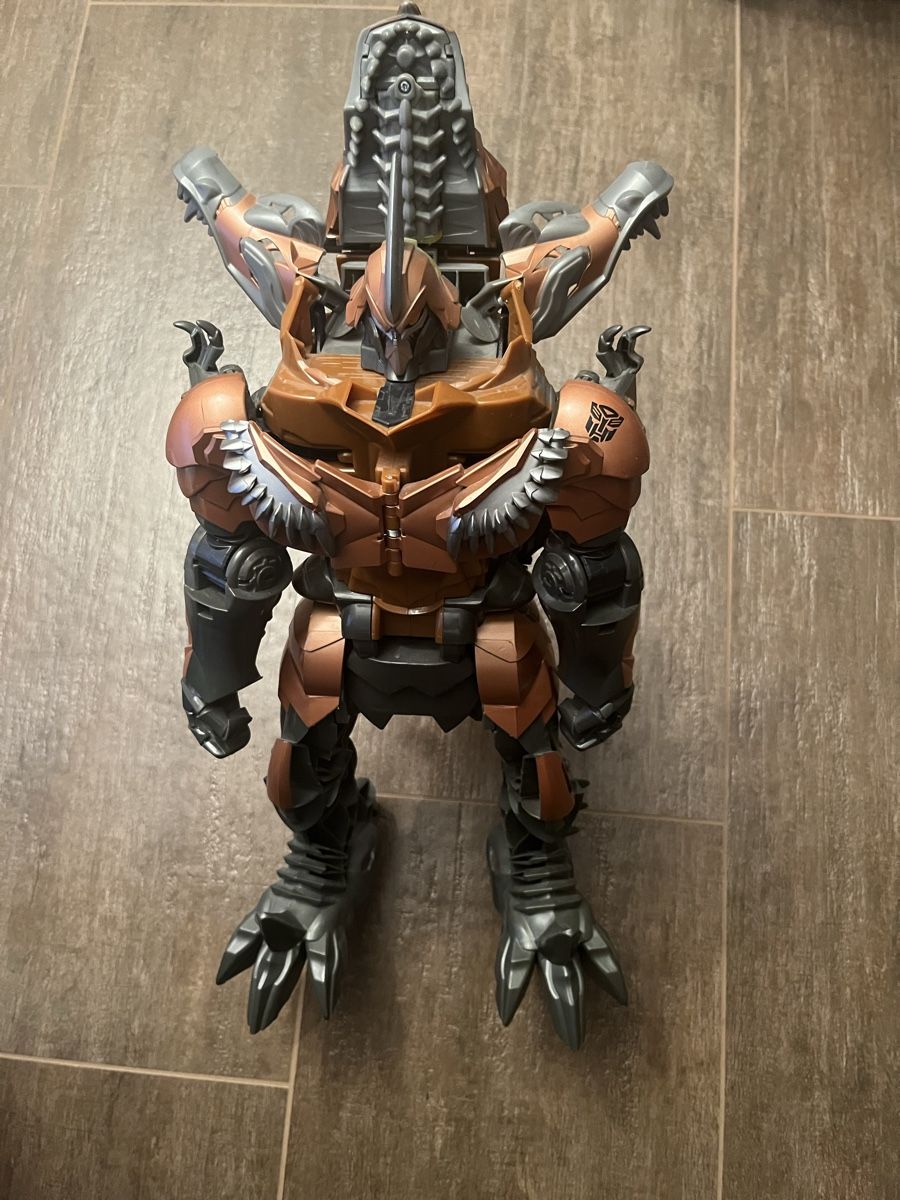 Spielzeuge: Mega grosser Transformers Dinosauerier – Gebraucht aus Fahrweid von Putzlina