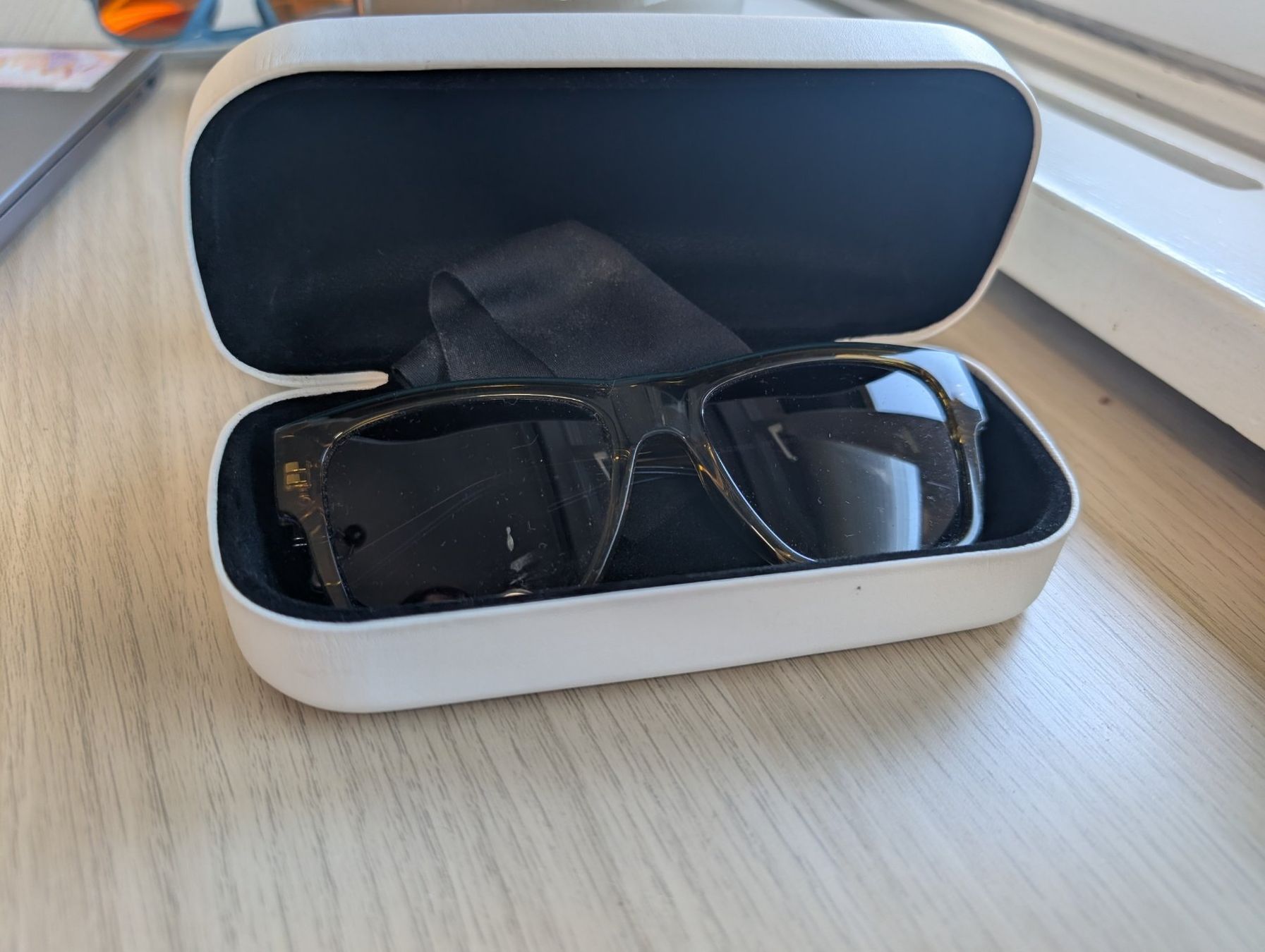 Lunettes & Verres: Calvin Klein Jeans CKJ23605S – D'occasion à Zürich par den_wg6w 2