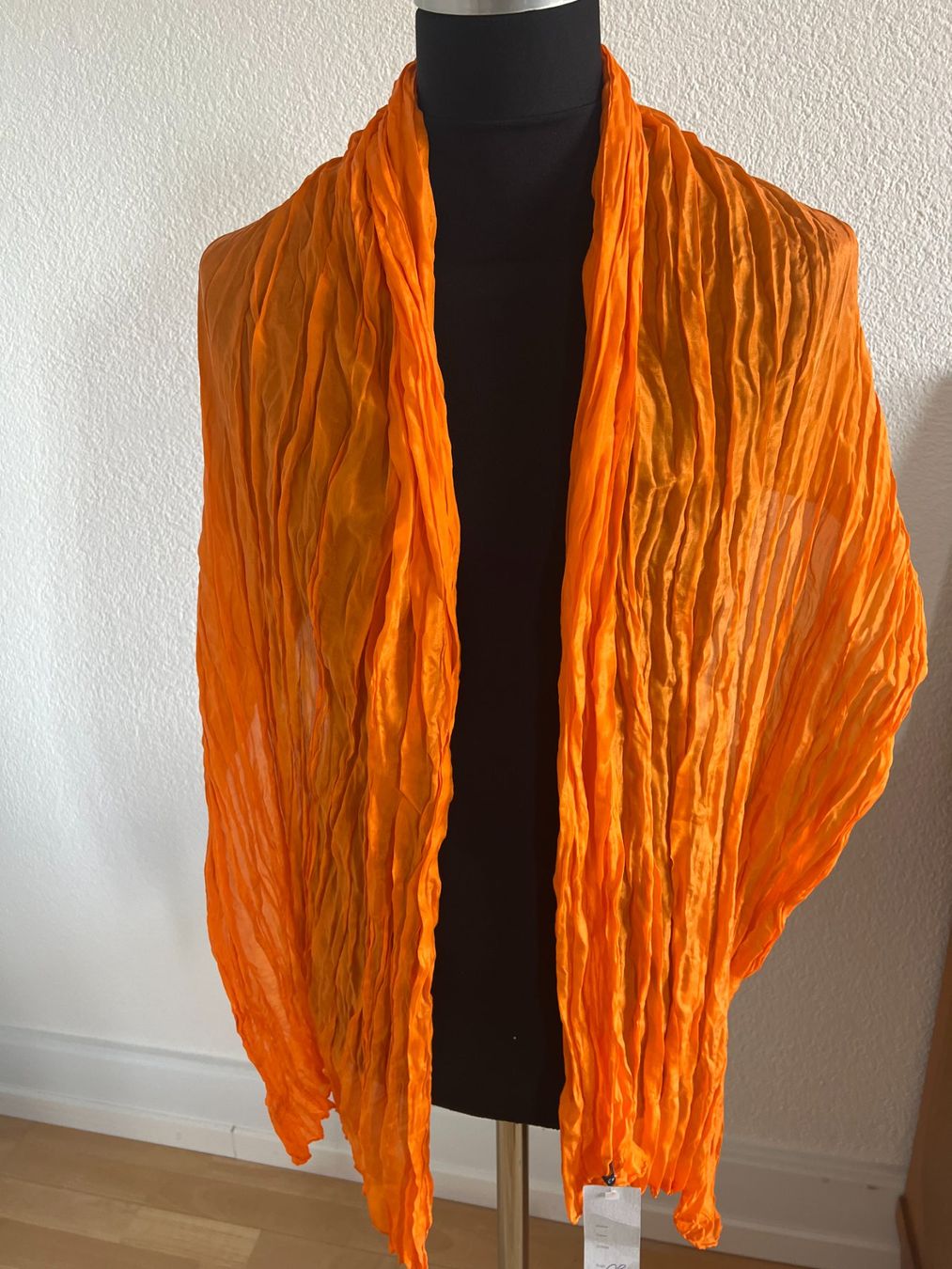 Colora Foulard & Sciarpe: Colora Schal, 100% Seide, Grellorange, NEU – Nuovo e nell'imballaggio originale da Worb venduto da farben20zauber 1