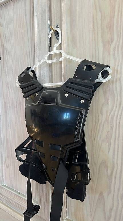 Schutz & Schoner: Acerbis Motorrad Brustpanzer Profile - Schwarz – Gebraucht aus Rütihof von noe_5p7b 1