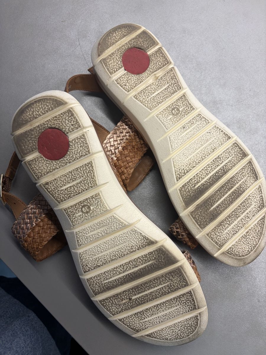 Ara Damenschuhe: Ara Sandalen Grösse 39  – Gebraucht aus Basel von Brunner.T 2
