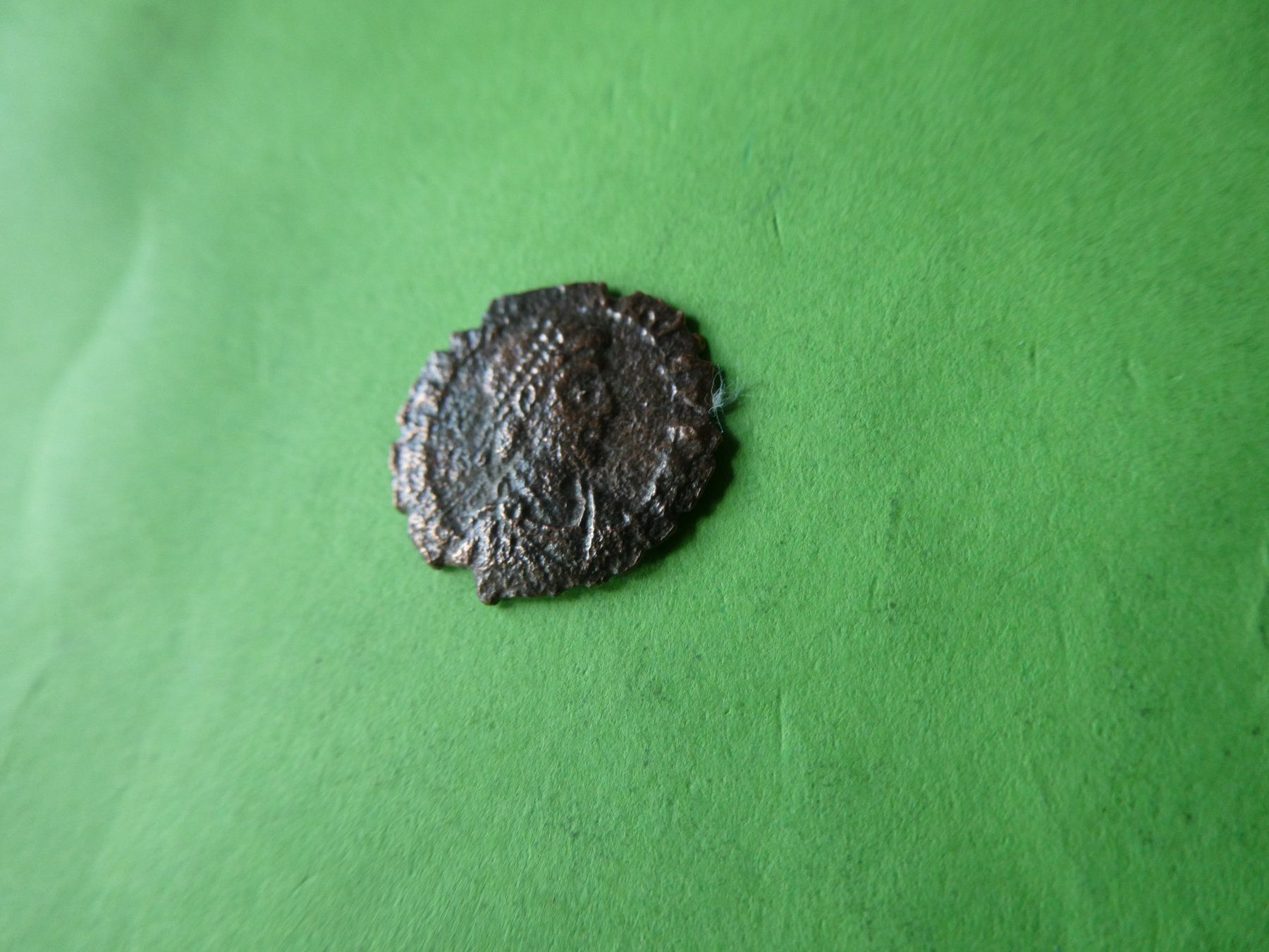 Alle Münzen: uralte   Bronzemünze  15 mm  1.24 g – Gebraucht aus Hinterforst von Rohusri 1
