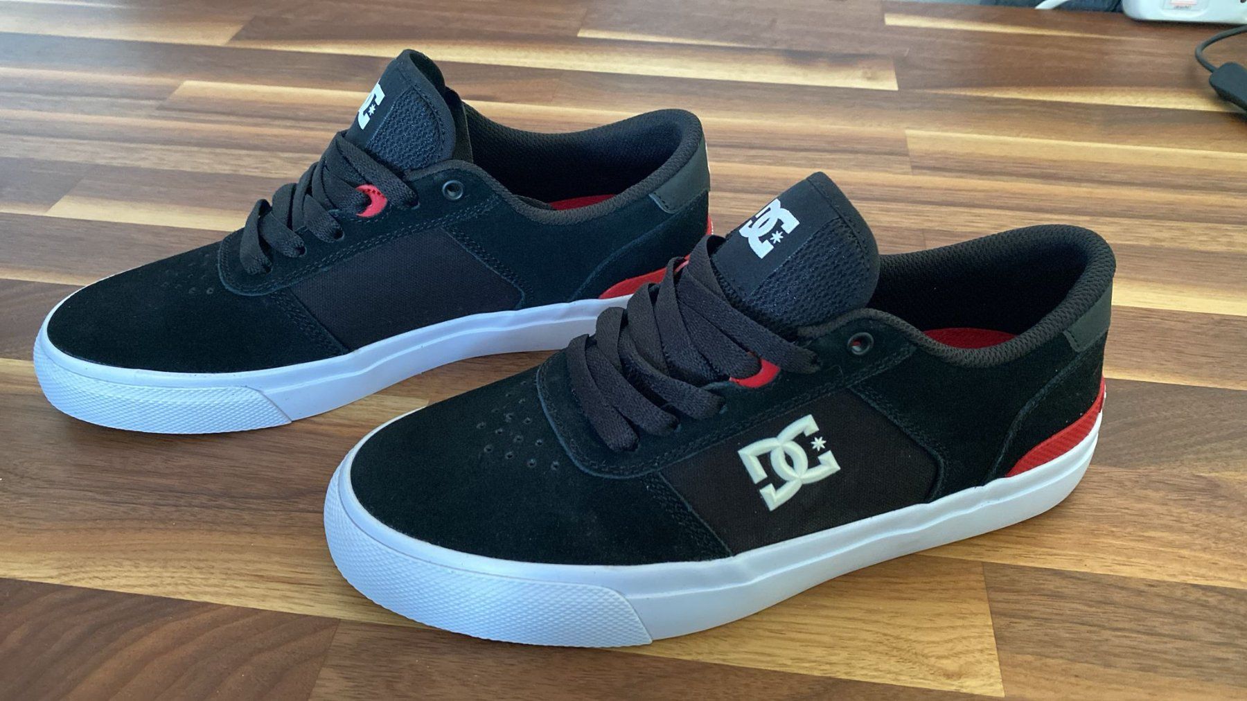 DC shoes Scarpe da uomo: DC Schuhe Grösse 41 – Nuovo (secondo la descrizione) da Zürich venduto da drummergirl98