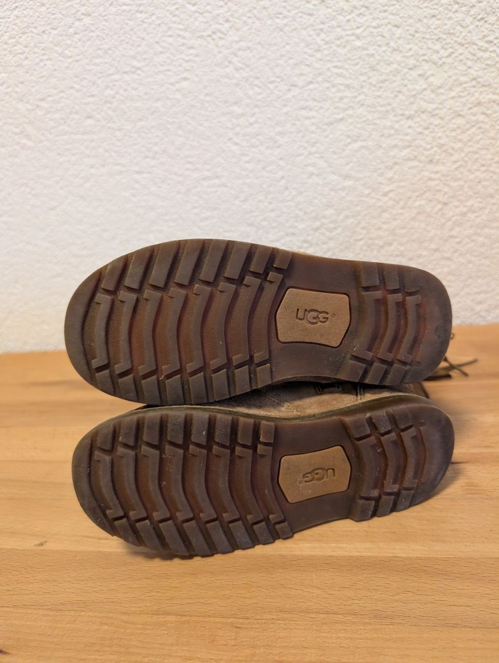 Ugg Scarpe per ragazze: Stiefel UGG Wildleder braun Grösse 29 – Usato da Albinen venduto da otiliav 3