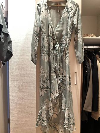 Guess Blumenkleid grösse XS