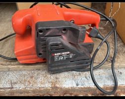 Black&Decker KA85 Bandschleifer - Ideal für jedes Projekt!
