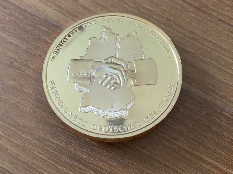 Medaillen: Medaille: Deutsche Einheit mit Original Mauerstein – Gebraucht aus Edlibach von RUW19 2