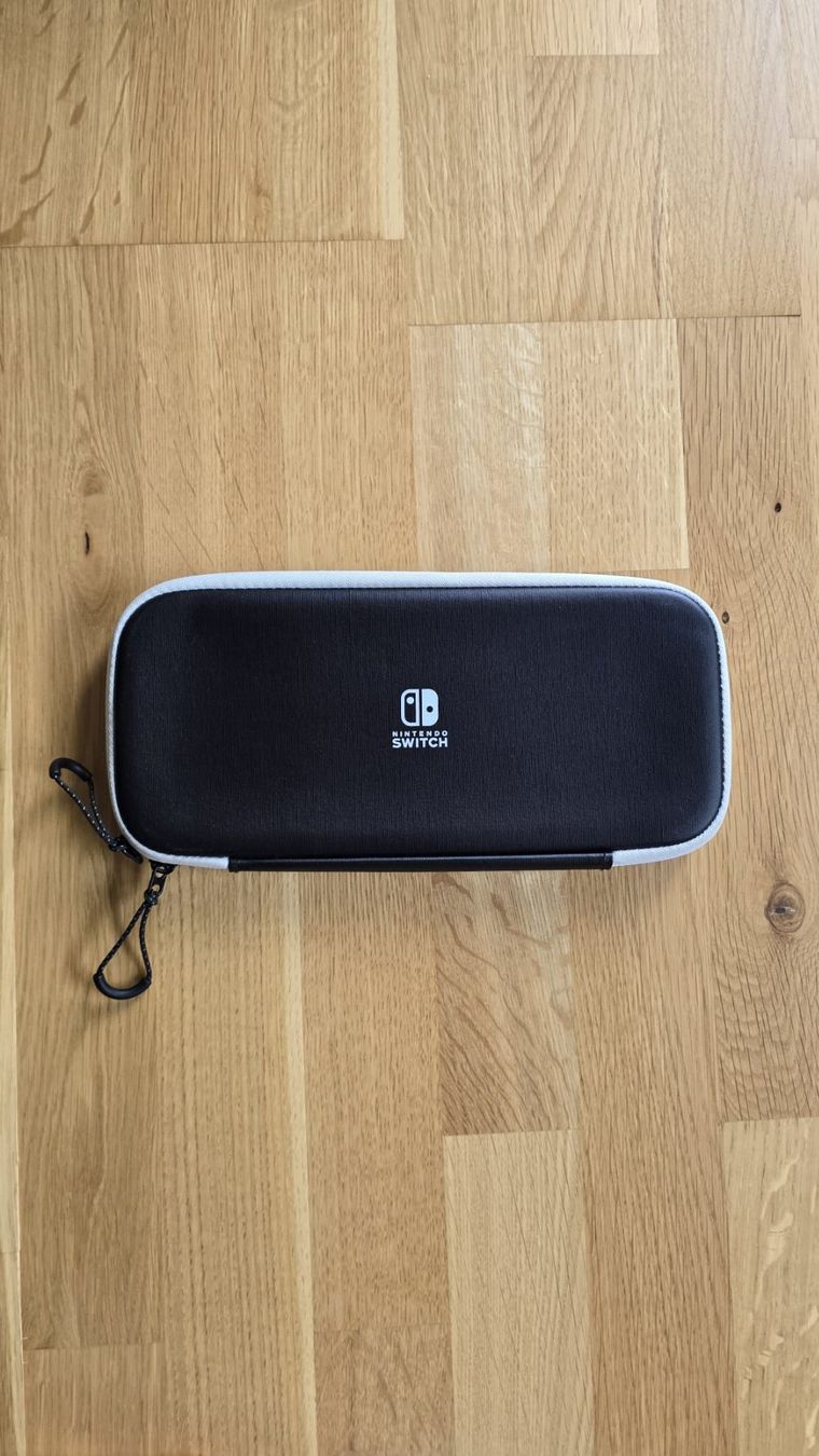 Nintendo Custodie protettive: Original Nintendo Switch Transporttasche – Usato da Nussbaumen AG venduto da Stoekli