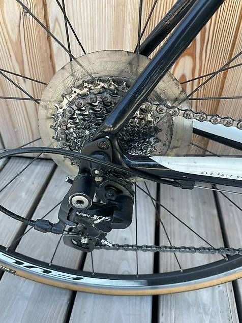 Specialized Biciclette: Specialized Roubaix carbone Taille 52 Shimano 105 – Usato da Lausanne venduto da cde_6s9f 2