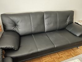 3 plätziges schwarzes Kunstleder Sofa