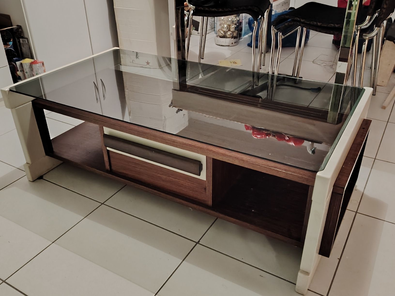 Tables: Table basse en bois et verre – D'occasion à Cressier FR par mau_hd2q
