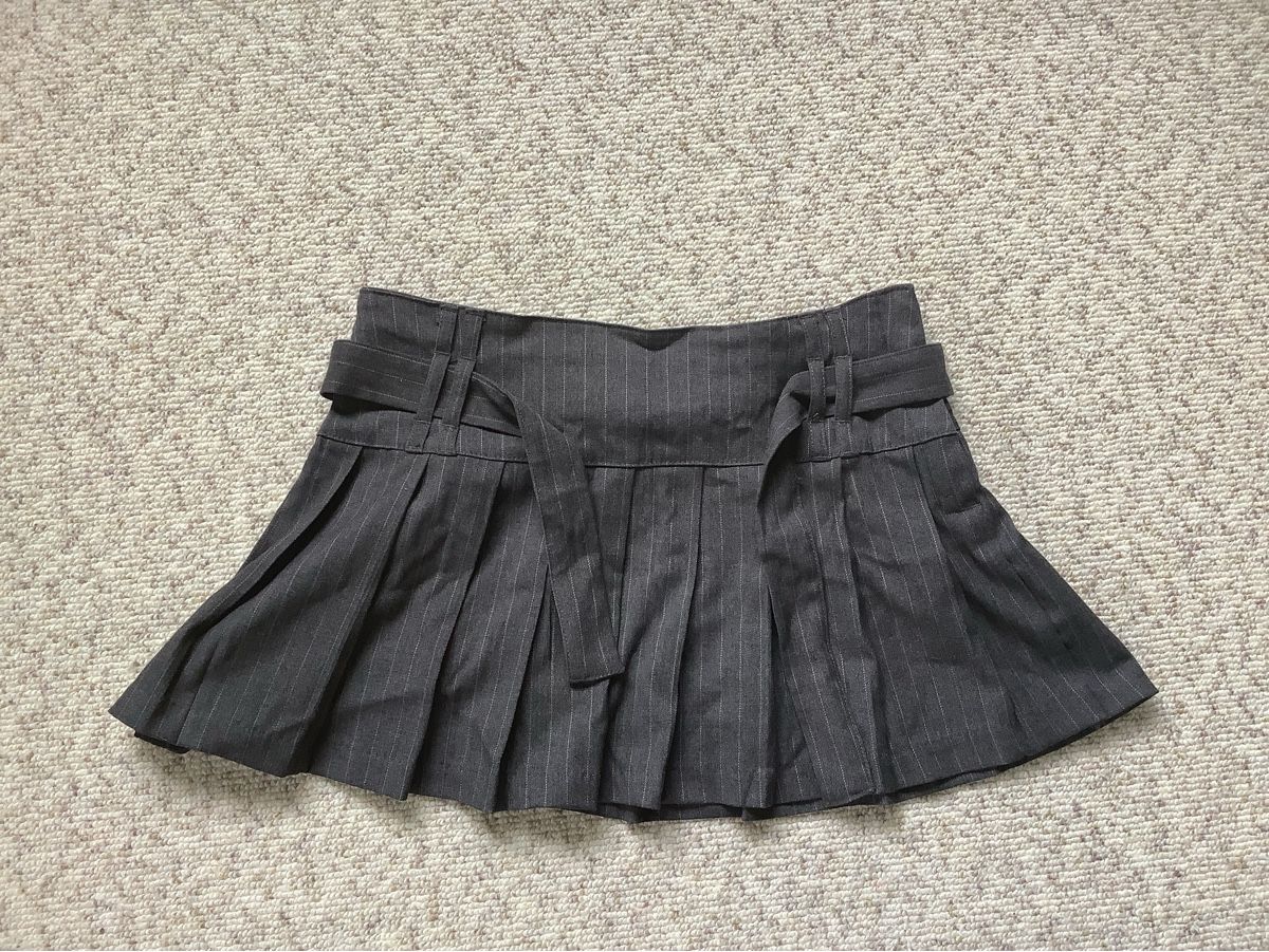 H&M Kleider & Röcke: Minirock grau Grösse 146 – Gebraucht aus Thun von Skipper