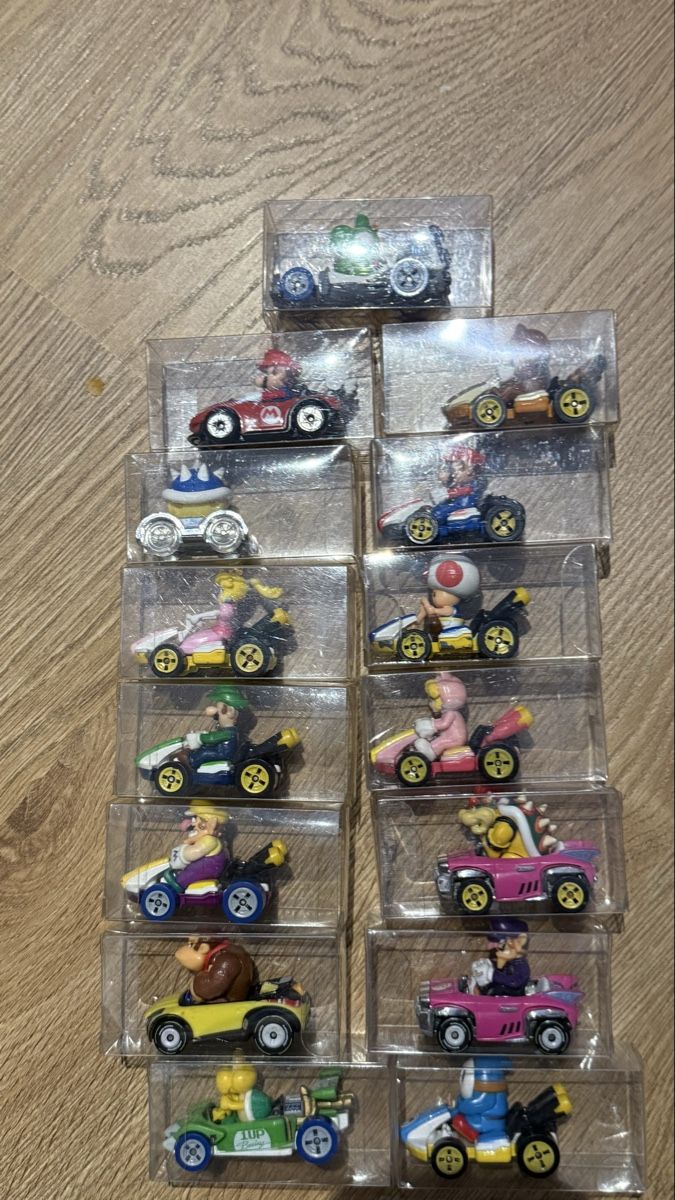 Hot Wheels Modellini d'auto: 15 hot wheels super Mario – Usato da Villars-sur-Glâne venduto da Mitodc2