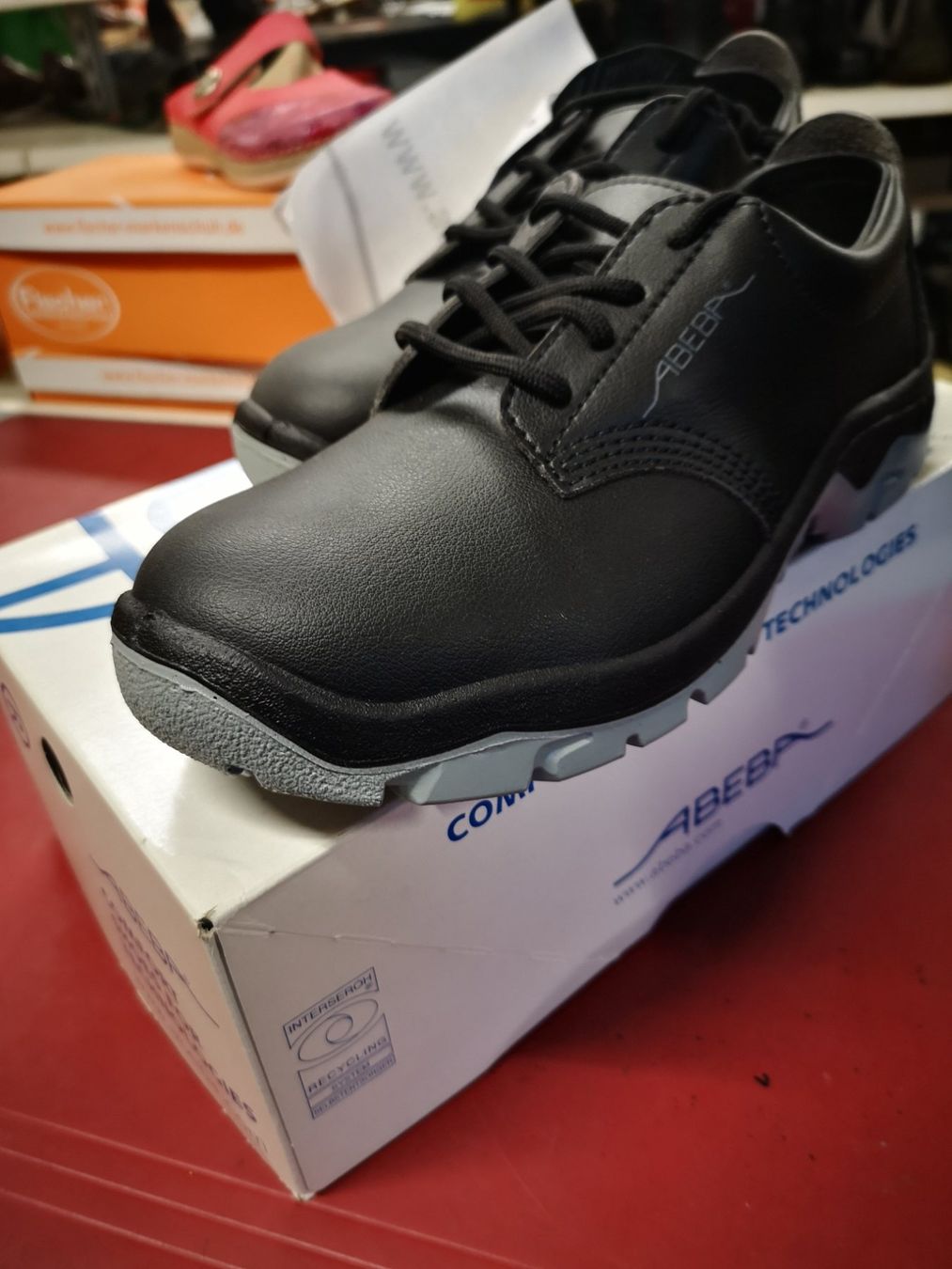 Herrenschuhe: Arbeitsschuh – Neu und originalverpackt aus Möhlin von Highwaytom