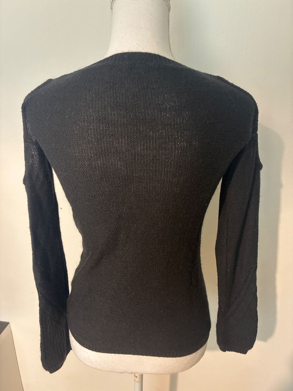 Guess Maglioni & Felpe: Pullover XS Guess – Usato da Küssnacht am Rigi venduto da Anacerna 2