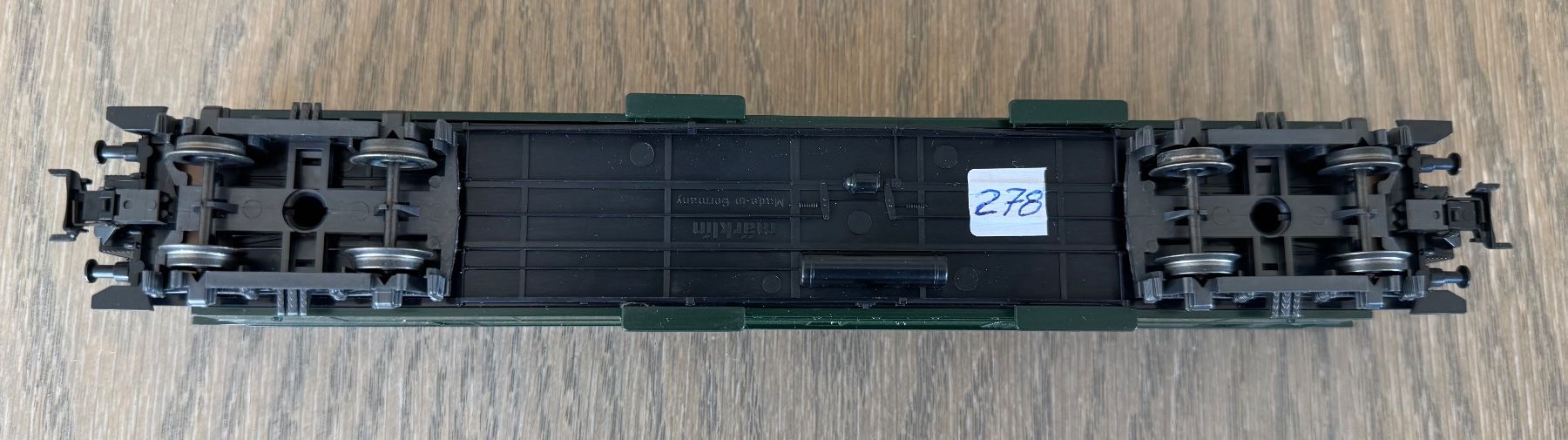 Märklin Modellini di ferrovie: SBB-Oldtimer-Gepäckwagen; neu – Nuovo (secondo la descrizione) da St. Moritz venduto da Manu7500 5