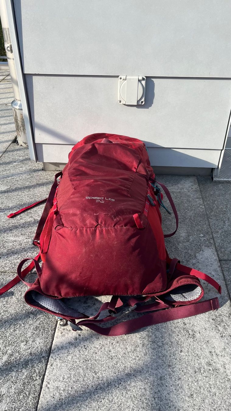 Deuter Zaini: Deuter Speedlite 32 – Usato da Jona venduto da tim_67jq 2