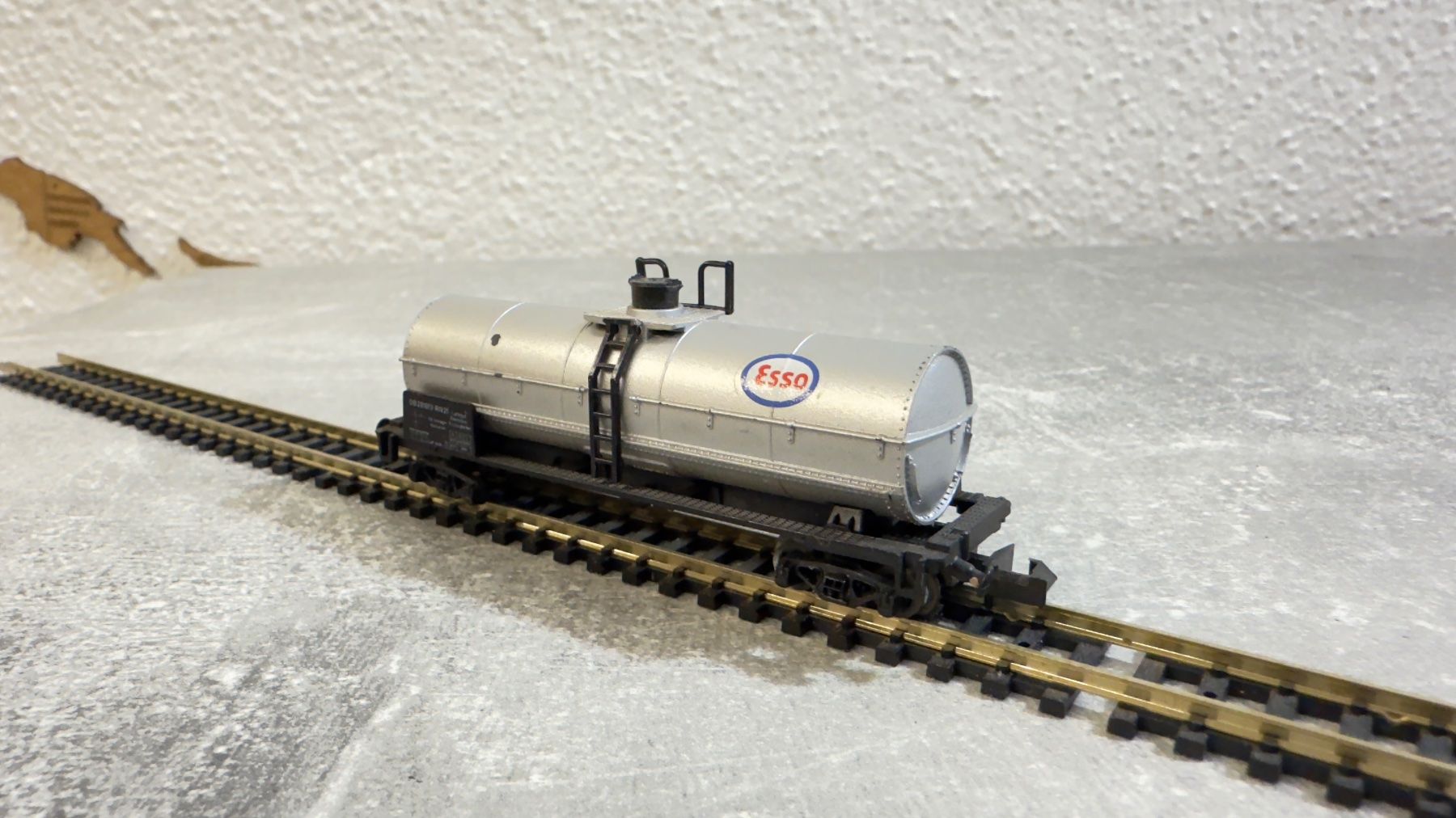 Roco Modellini di ferrovie: Roco Tankwagen Esso Spur N – Usato da Schlieren venduto da rat_lq6b 7