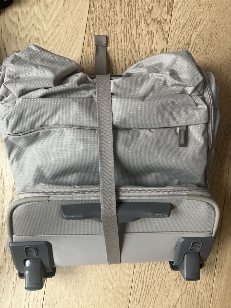 Samsonite Reisekoffer: Samsonite Reisetasche mit Rollen, Grau - Top Zustand! – Neu (gemäss Beschreibung) aus Muralto von jac_hkz5 5