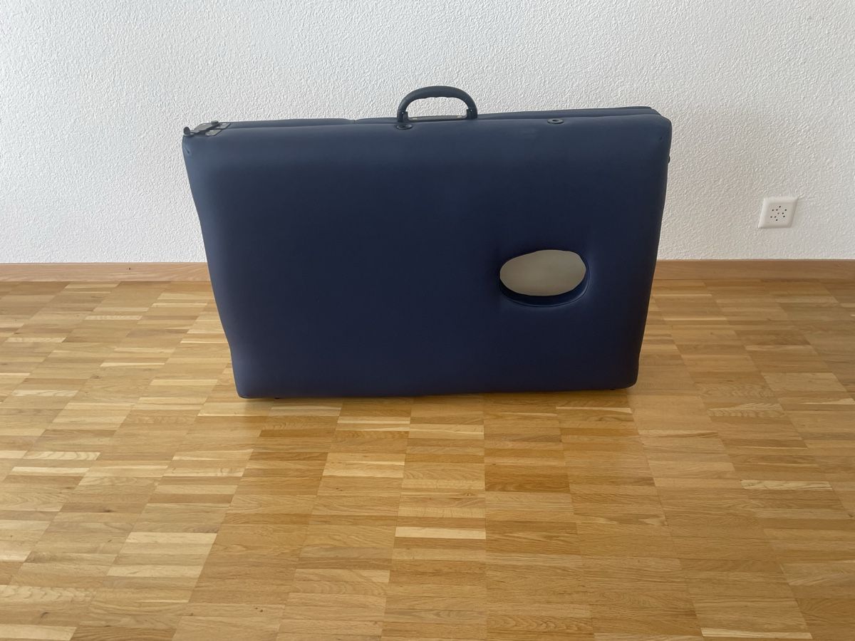 Fauteuils de soin: Massageliege / individuell verstellbar – D'occasion à Einsiedeln par sim_m79m 6