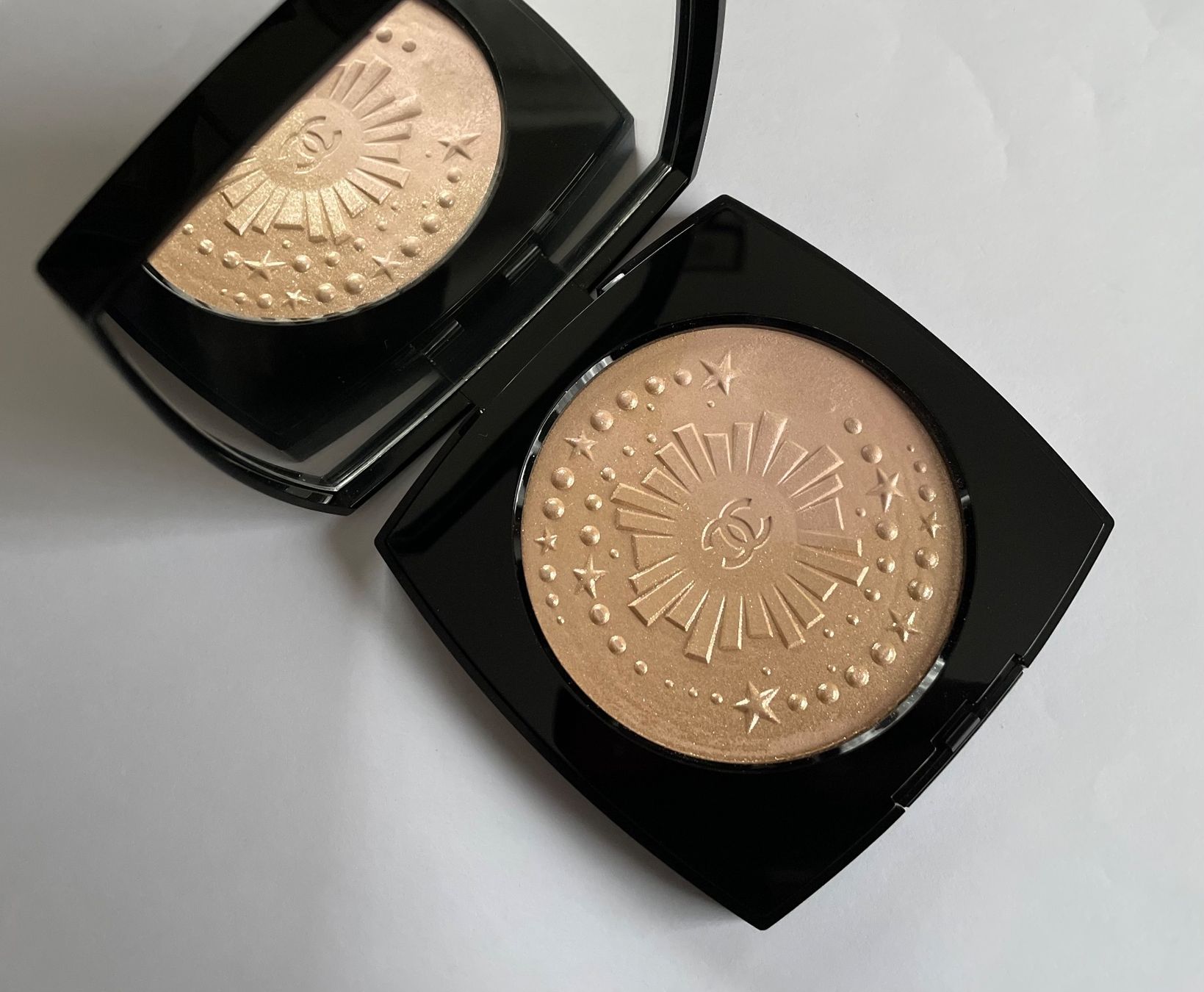 Chanel Make-up: Chanel Highlighter Puder NP. 104.- – Nuovo (secondo la descrizione) da Rüfenacht BE venduto da Milena_1 5