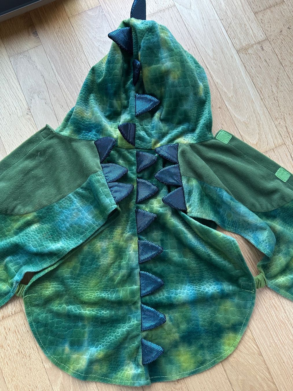 Jacken & Mäntel: Carnival Dragon Cape Size 92, 2 years, as New – Gebraucht aus Montagnola von eva_gm6j 2