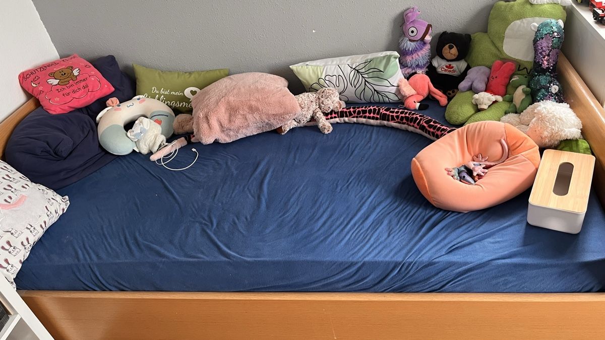 Betten: Bett mit Matratze – Gebraucht aus Rheinau von Empirie 2