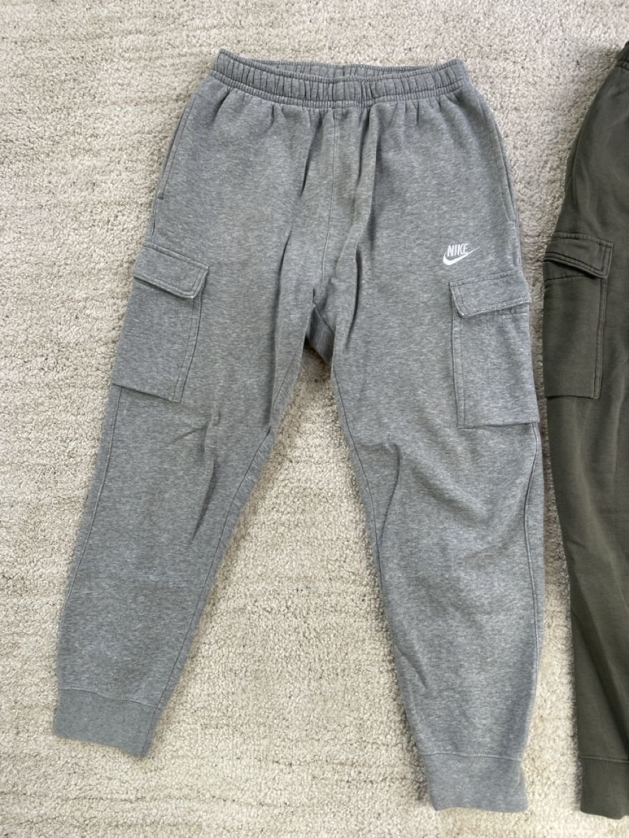 Pantaloni: Nike Trainerhose grösse S 2paar – Usato da Hergiswil NW venduto da natejuke 1