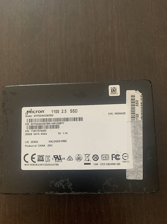 Dischi rigidi: SSD Micron 256GB – Usato da Cossonay-Ville venduto da BRick73