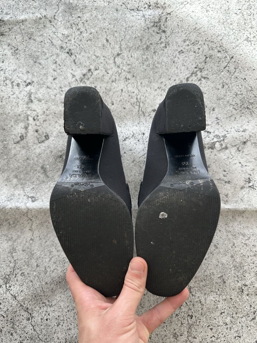 Prada Scarpe da donna: PRADA Black Loafers Heels, Size 35.5 - Perfect for Fall! – Usato da Zürich venduto da megastored 8